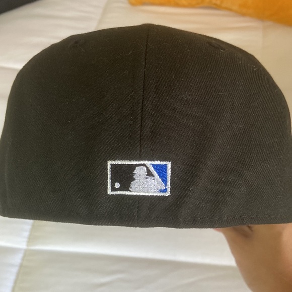 *SOLD* Hatclub Fitted Exclusive 7 1/8 - Picture 3 of 5